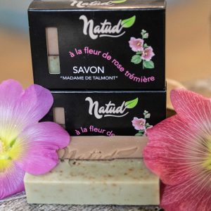 Savon Artisanal à la Fleur de Rose Trémière – Saponifié à Froid