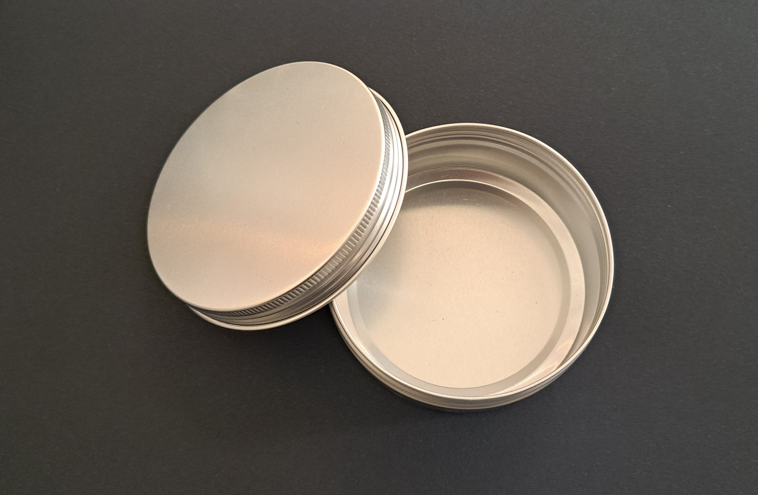BOITE RONDE EN ALUMINIUM • NATUD